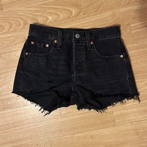 Levi’s 501 Shorts - Black - Size 25